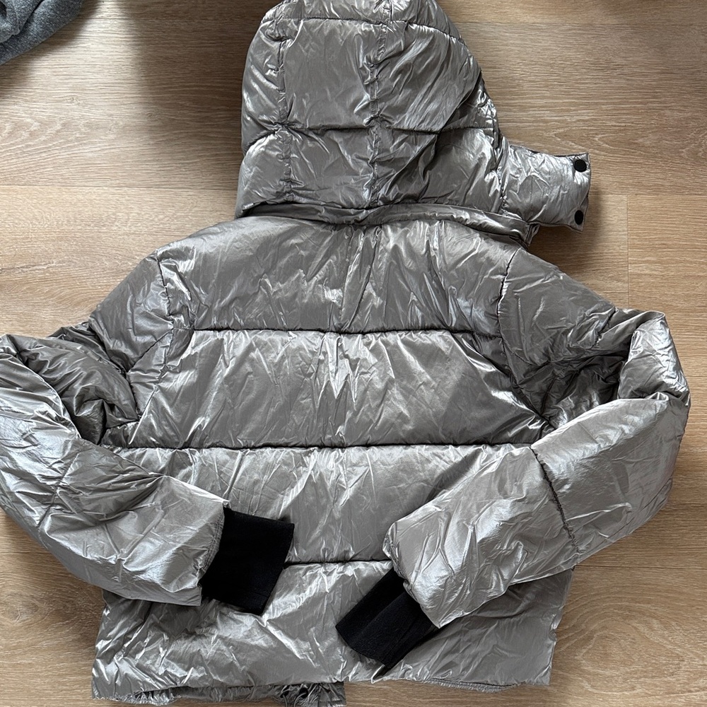 BCBGMaxAzria Metallic Silver Hooded Puffer Coat - Picture 4 of 5